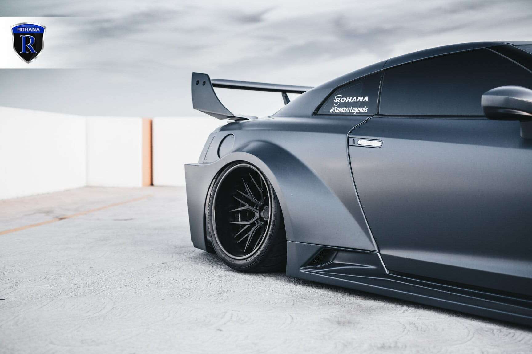 Nissan-GTR-Liberty-Walk-Grey-
